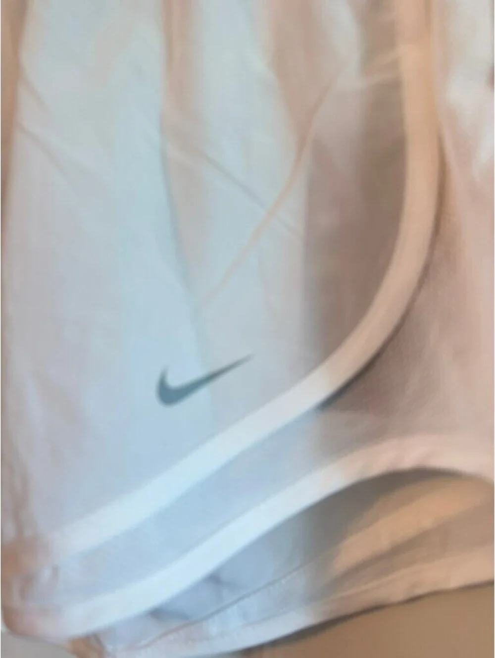 Nike Dri-FIT White Running Shorts XL | Lightweight Athletic Gym Performance